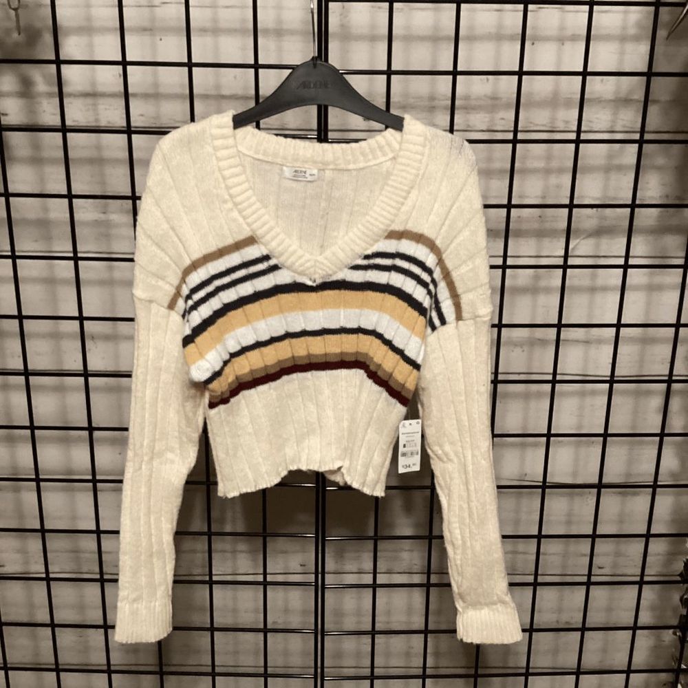 Crop Top Sweater V-Neck B286